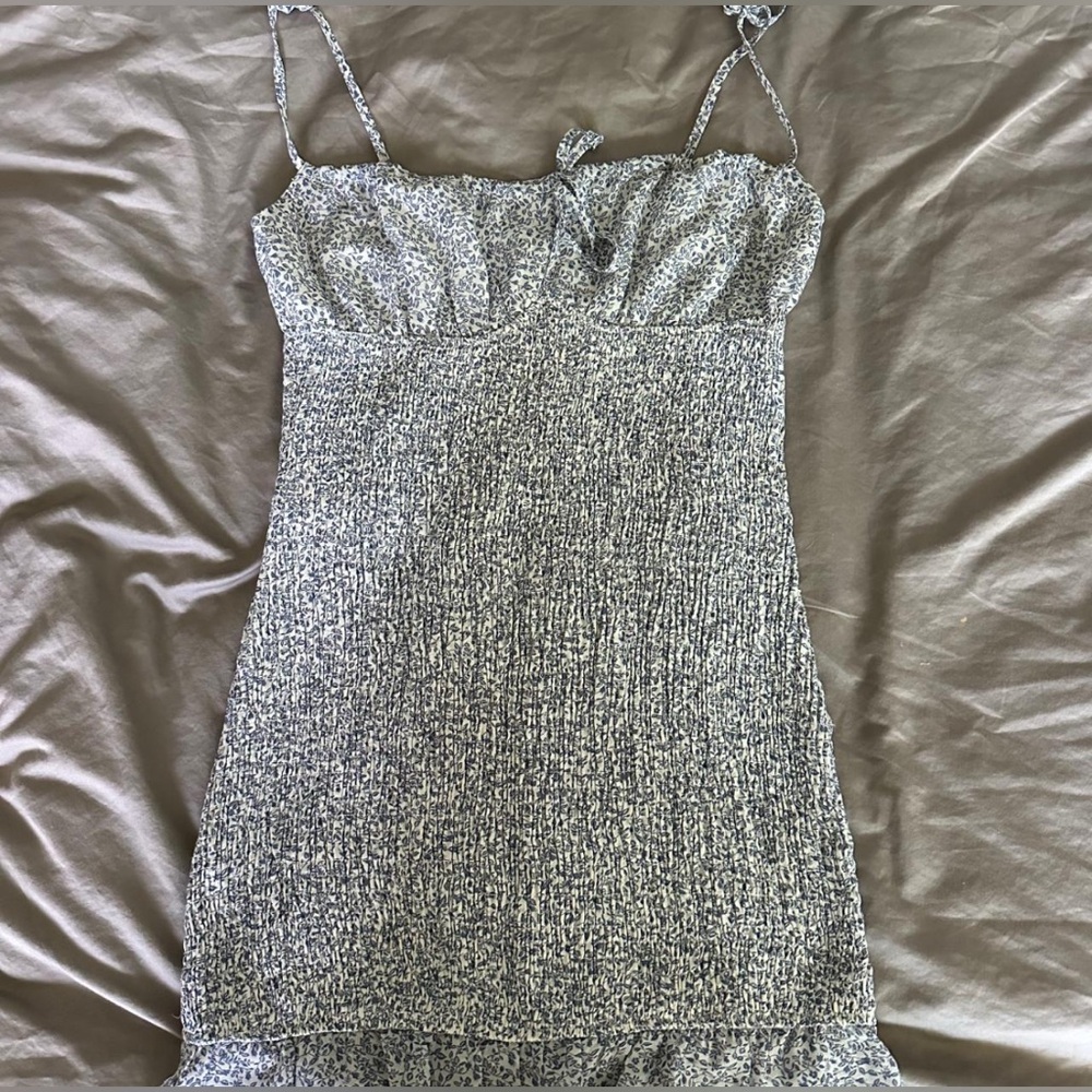 Women’s grey bandit blue floral mini dress size medium